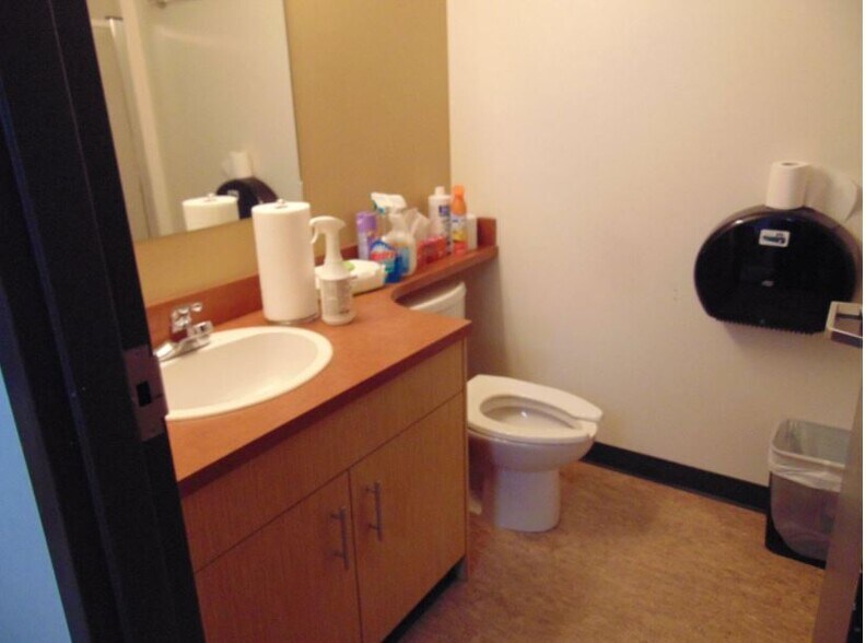 More Photos Of 9804 104th St, Fort Saskatchewan Office Residential For Sale