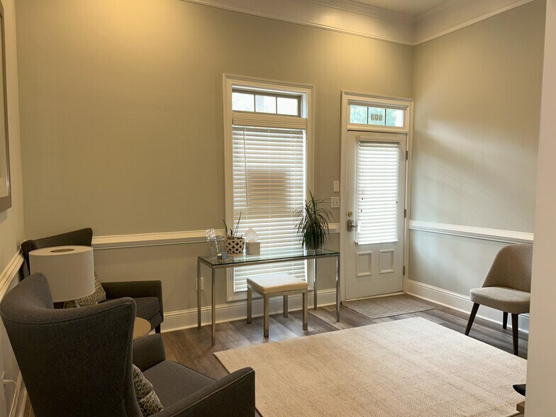 More Photos Of 11805 Northfall Ln, Alpharetta Medical For Lease