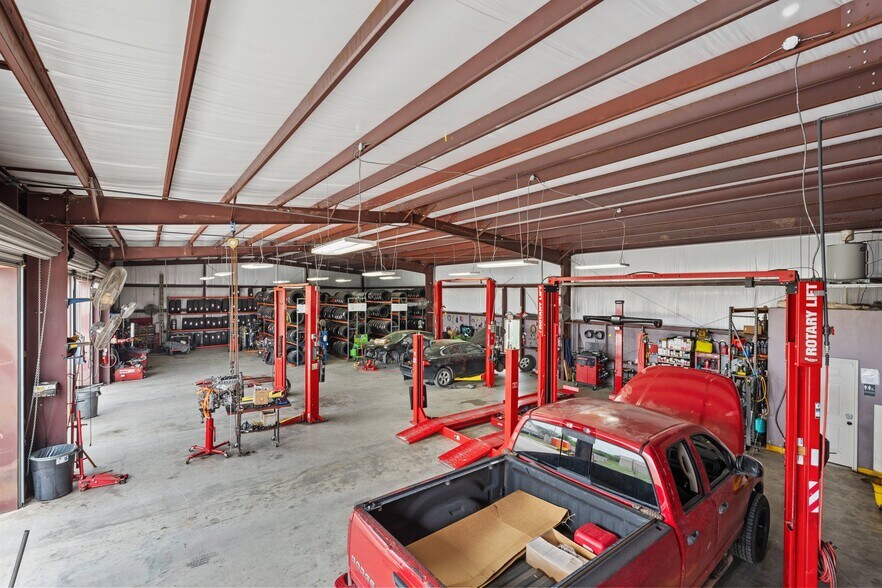 More Photos Of 6217 Fry Rd, Katy Auto Repair For Sale