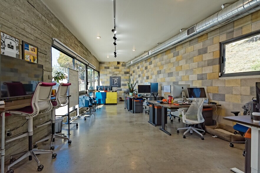 More Photos Of 2421-2425 India St, San Diego Office For Lease