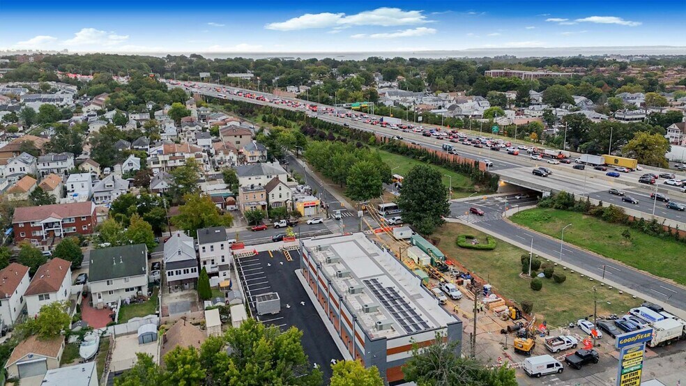 More Photos Of 752 Targee St, Staten Island Storefront Retail Office For Lease