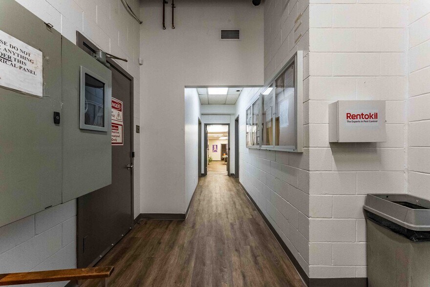 More Photos Of 500 Barrydowne Rd, Sudbury Manufacturing For Sale