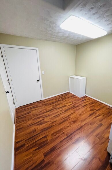 More Photos Of 18 Park Ave, Mount Airy Healthcare For Lease