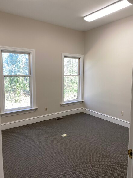More Photos Of 1029-1057 Dresser Ct, Raleigh Office For Lease