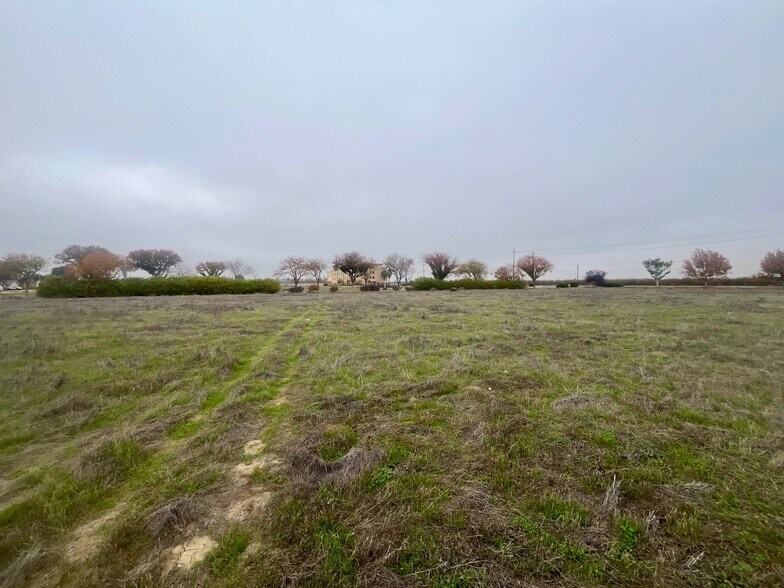 More Photos Of 1821 Mercantile Ln, Coalinga Land For Sale