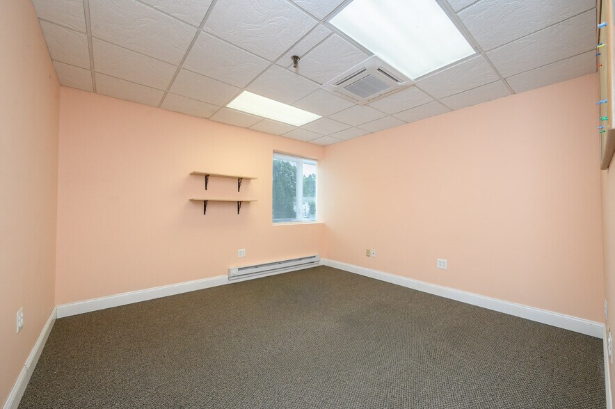 More Photos Of 727 Raritan Rd, Clark Loft Creative Space For Lease