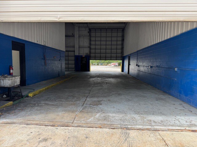 More Photos Of 724 S Nova Rd, Ormond Beach Service For Lease