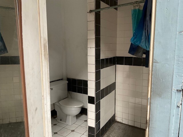 More Photos Of 1517 W Main St, La Porte Auto Repair For Sale