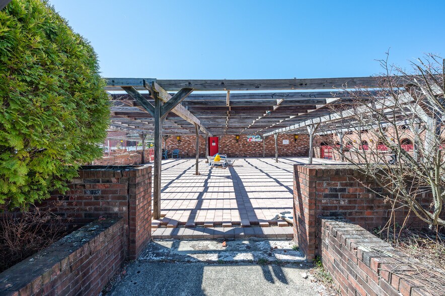 More Photos Of 4858 Route 32, Catskill Hotel For Lease