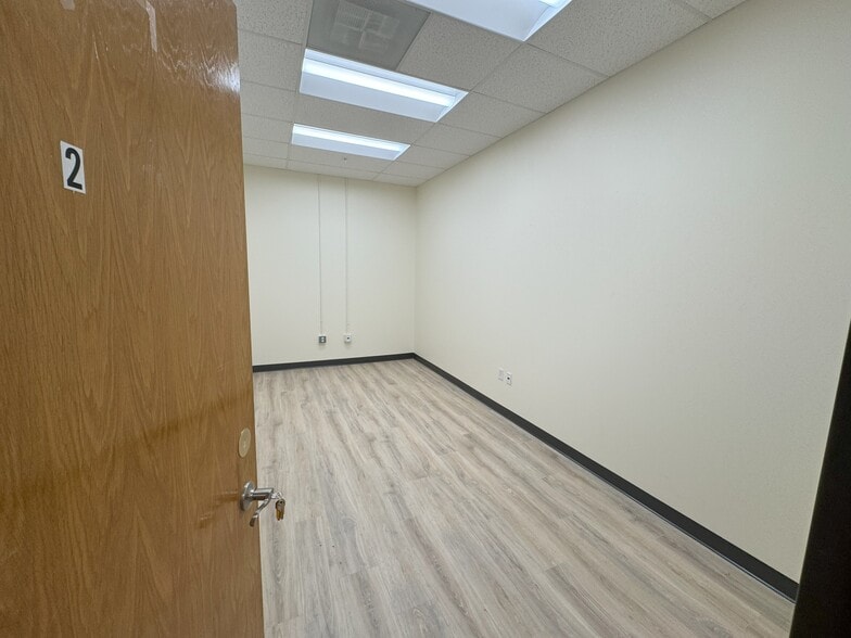 More Photos Of 4446-4450 Park Heights Ave, Baltimore Storefront For Lease