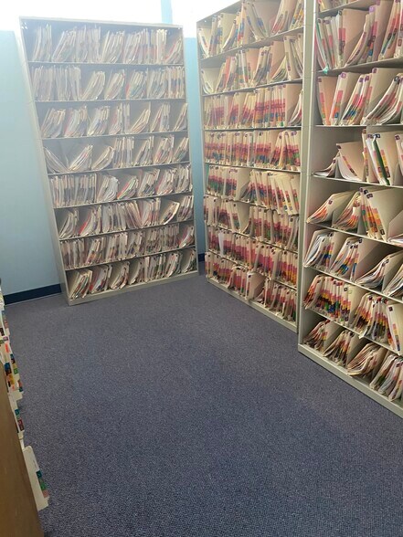 More Photos Of 566 Nye Ave, Irvington Medical For Sale