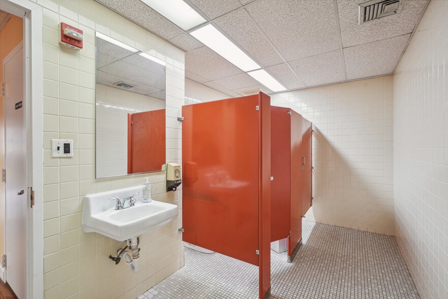 More Photos Of 200 South St, New Providence Medical For Sale
