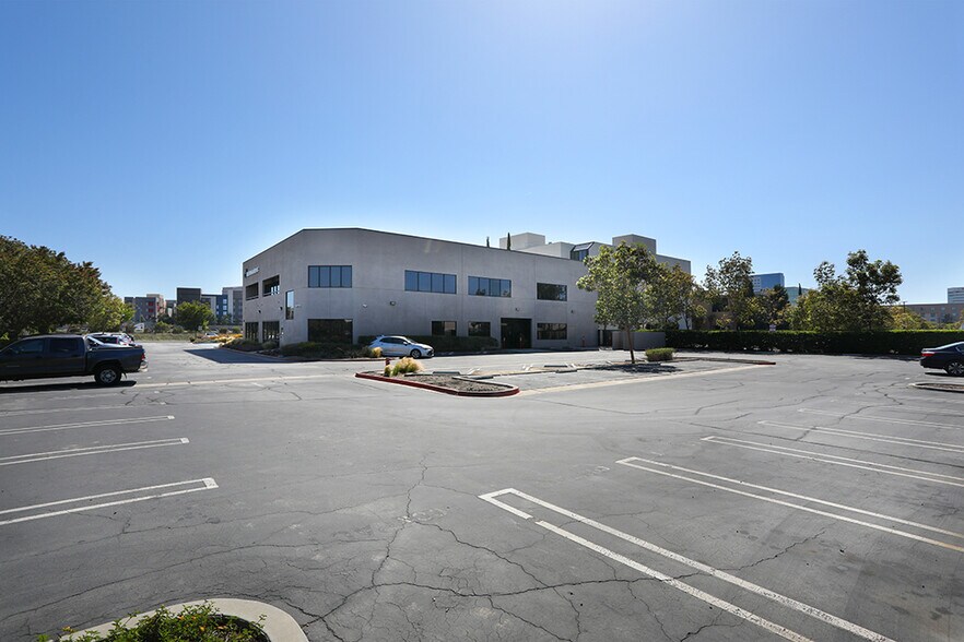 More Photos Of 2569 McCabe Way, Irvine Office For Lease
