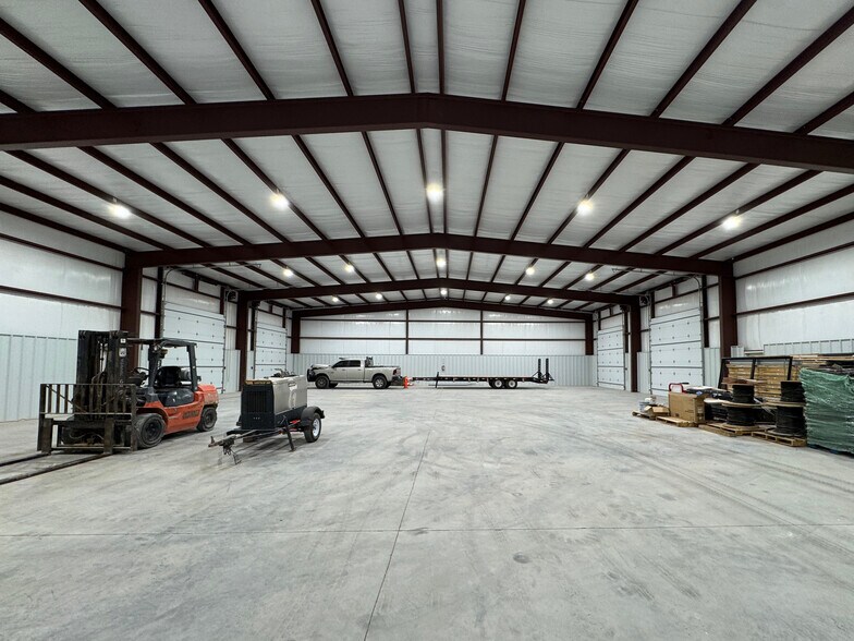 More Photos Of 3717 S County Rd 1232, Midland Warehouse For Lease