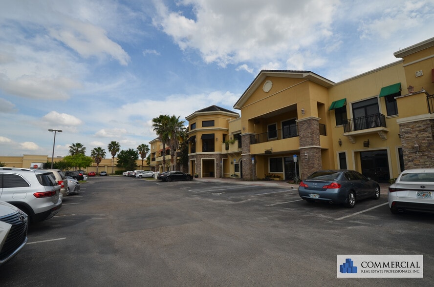 More Photos Of 13564 Village Park Dr, Orlando Unknown For Lease