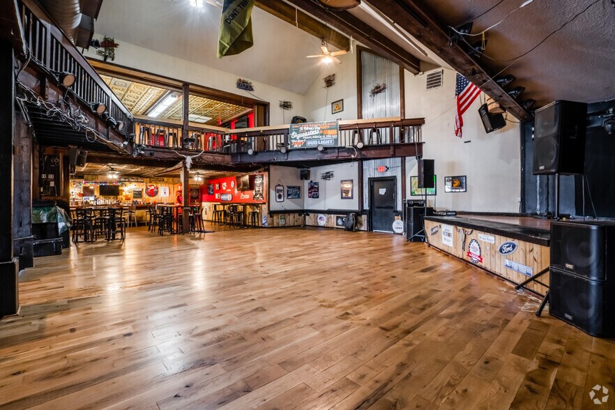 More Photos Of 4853 W Henrietta Rd, Henrietta Hotel For Sale