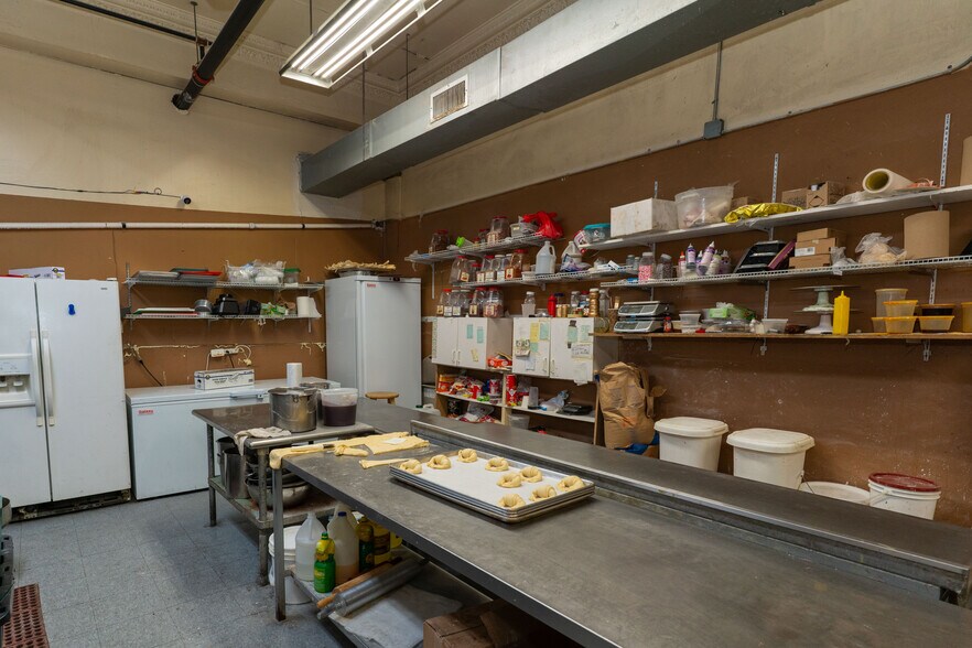 More Photos Of 1166-1168 E Jersey St, Elizabeth Storefront Retail Residential For Sale