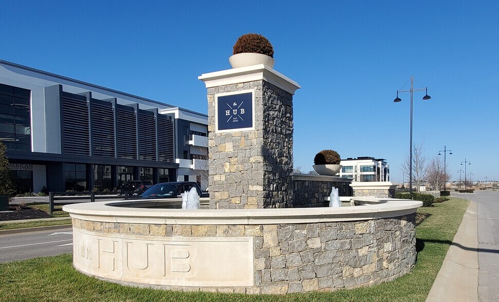 More Photos Of 536 Hub, Bowling Green Office For Lease