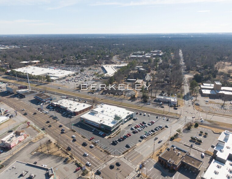 More Photos Of 576 S Perkins Rd, Memphis Supermarket For Sale