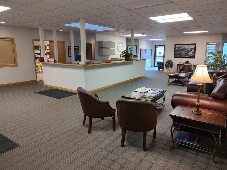 More Photos Of 1073 N Lincoln Ave, Loveland Office For Sale