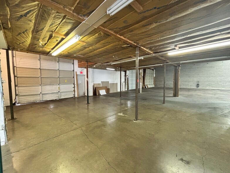 More Photos Of 2618 Cherry Ave NE, Salem Industrial For Sale