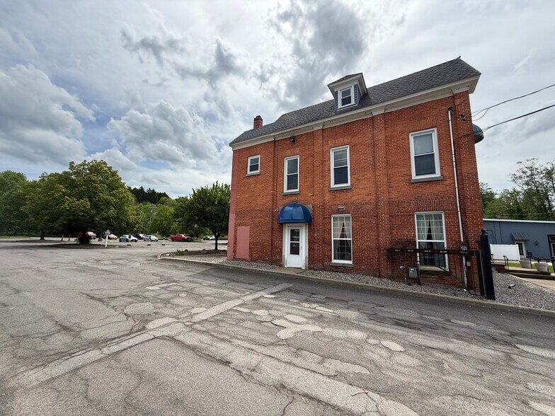 More Photos Of Building 1 Bleachery Pl Pl, Chadwicks Office For Sale