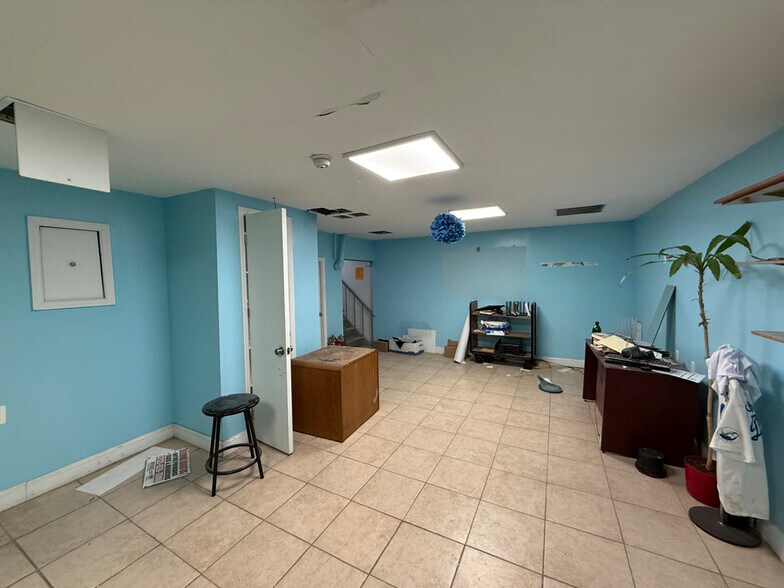 More Photos Of 4321-4327 Broadway, New York Apartments For Lease