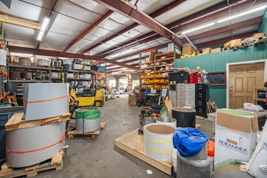 More Photos Of 1525 E Club Blvd, Durham Warehouse For Lease