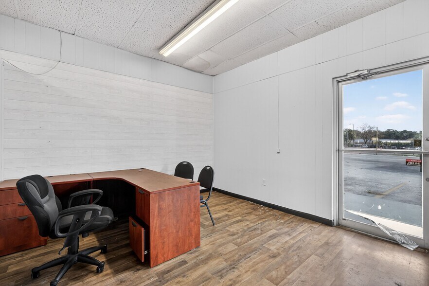 More Photos Of 1526 US Highway 441, Leesburg Auto Dealership For Sale