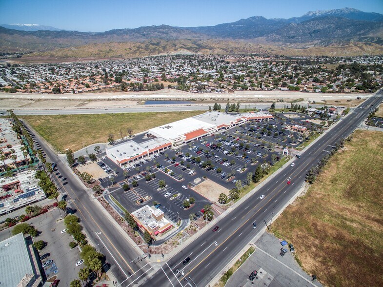 More Photos Of 43336-43430 E Florida Ave, Hemet Unknown For Lease