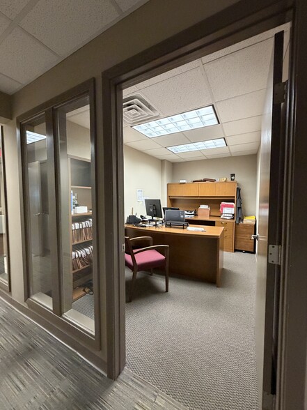 More Photos Of 1018 Central Ave, Metairie Service For Lease