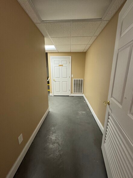 More Photos Of 332 2nd Ave E, Oneonta Office For Sale