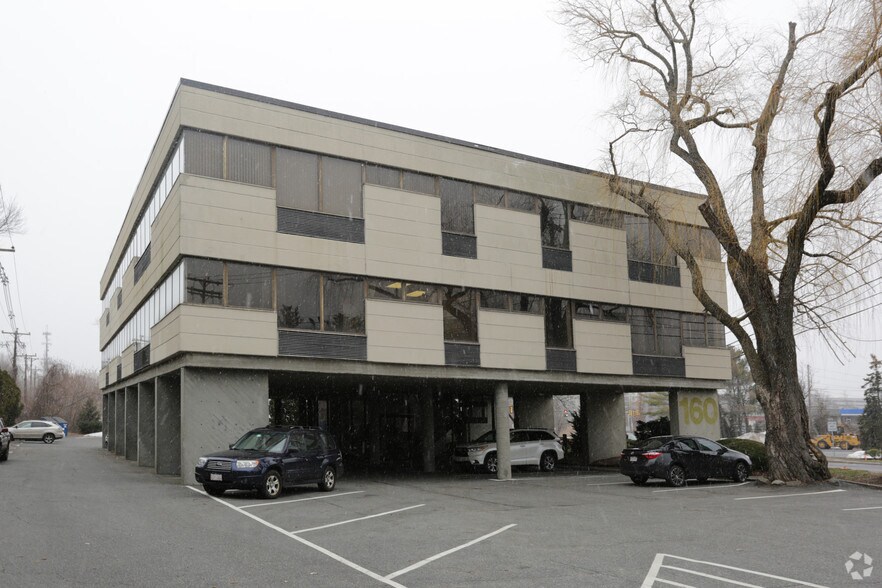 More Photos Of 160 Speen St, Framingham Office For Lease