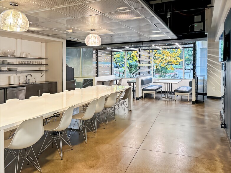 More Photos Of 2018 156th Ave NE, Bellevue Coworking Space