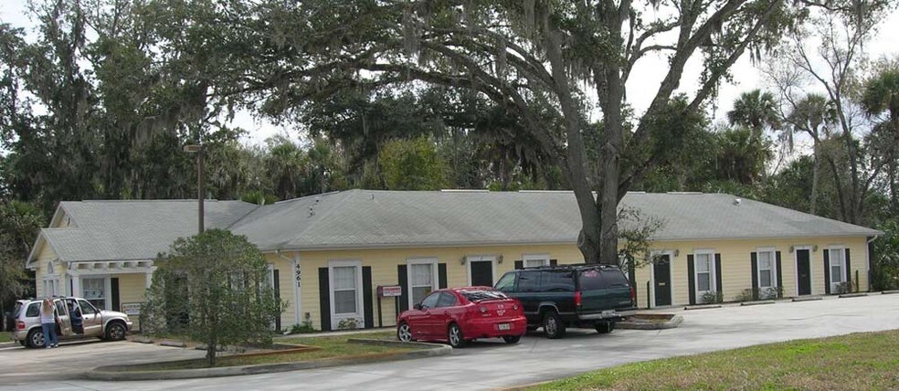 More Photos Of 4951 Babcock St, Palm Bay Office For Lease