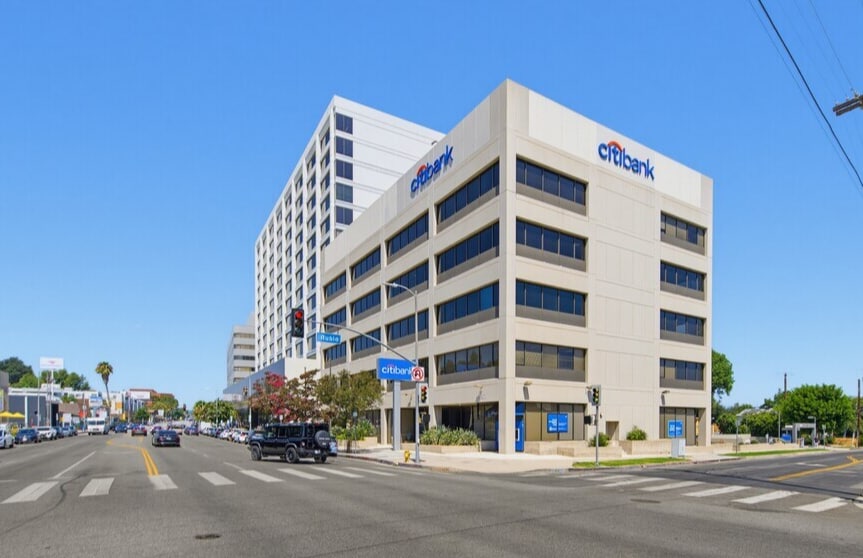 More Photos Of 16601 Ventura Blvd, Encino Office For Sale