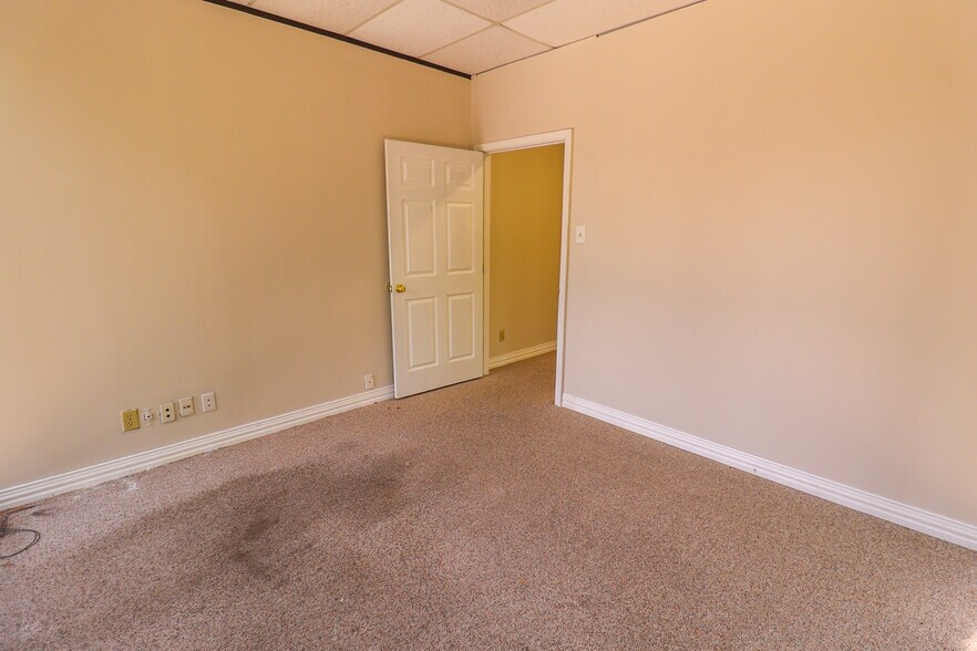 More Photos Of 13131 Champions Dr, Houston Medical For Lease