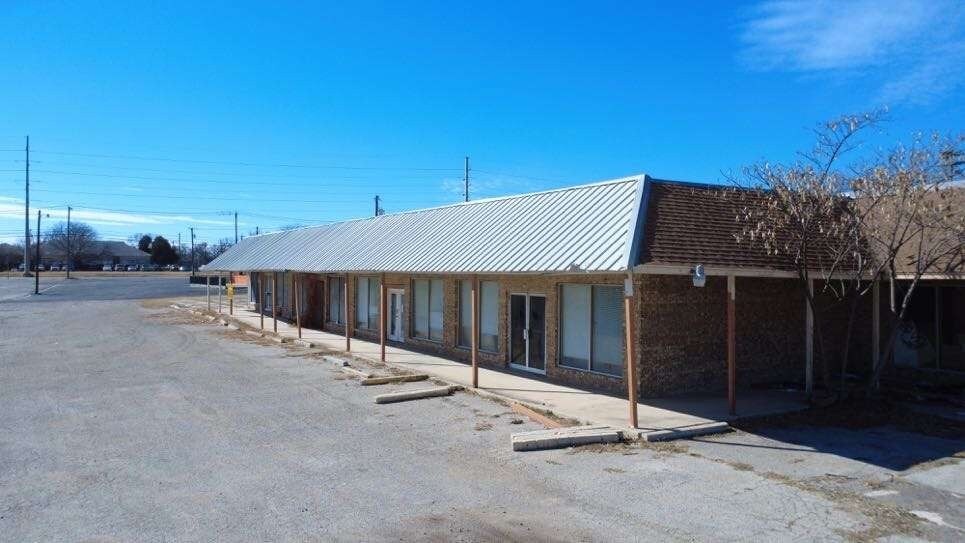 Primary Photo Of 1513 Market Place Blvd, Brownwood Office For Sale