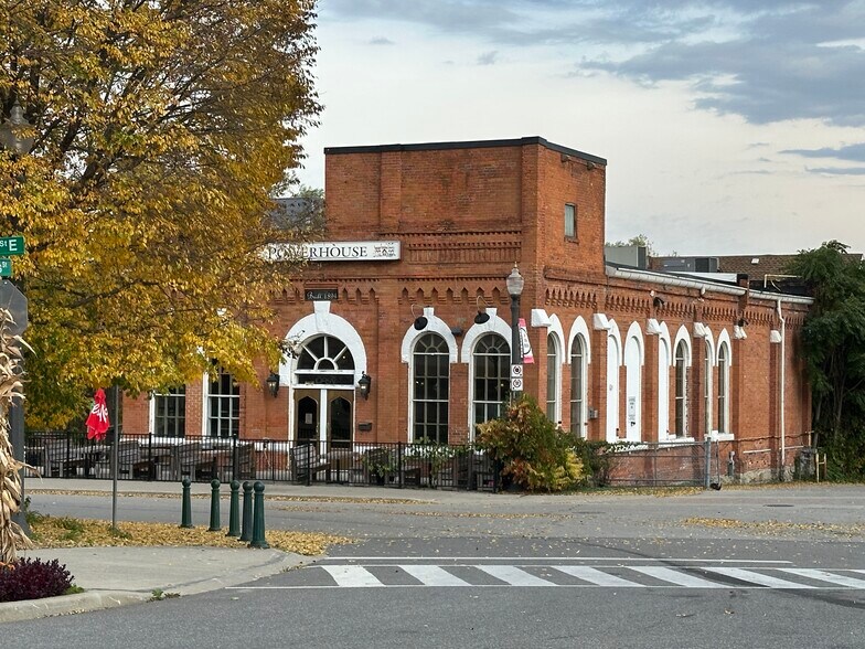 More Photos Of 70 King St E, Hamilton Storefront For Sale