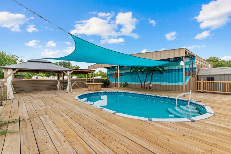 More Photos Of 16815 Avenue A, Channelview Truck Terminal For Sale