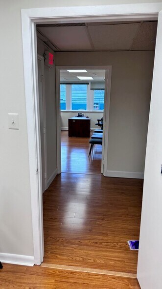 More Photos Of 1300 Industrial Blvd, Southampton Light Distribution For Sale