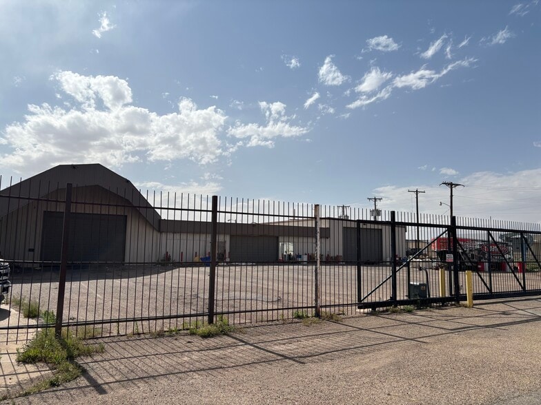 More Photos Of 10101 Highway 87, Lubbock Warehouse For Sale