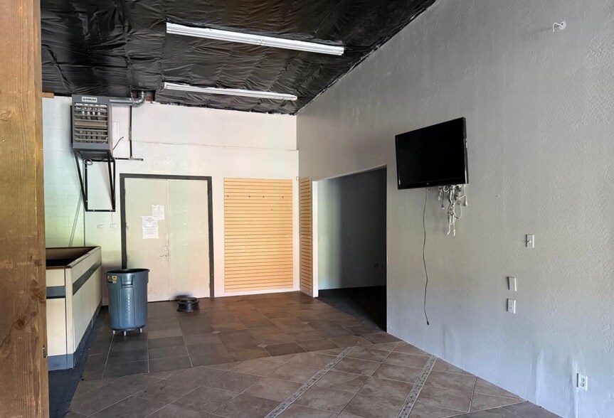 More Photos Of 1302 N Rhinestone Dr, Prescott Showroom For Lease
