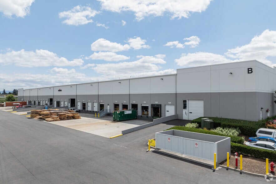 More Photos Of 106 SE 223rd Ave, Gresham Warehouse For Lease