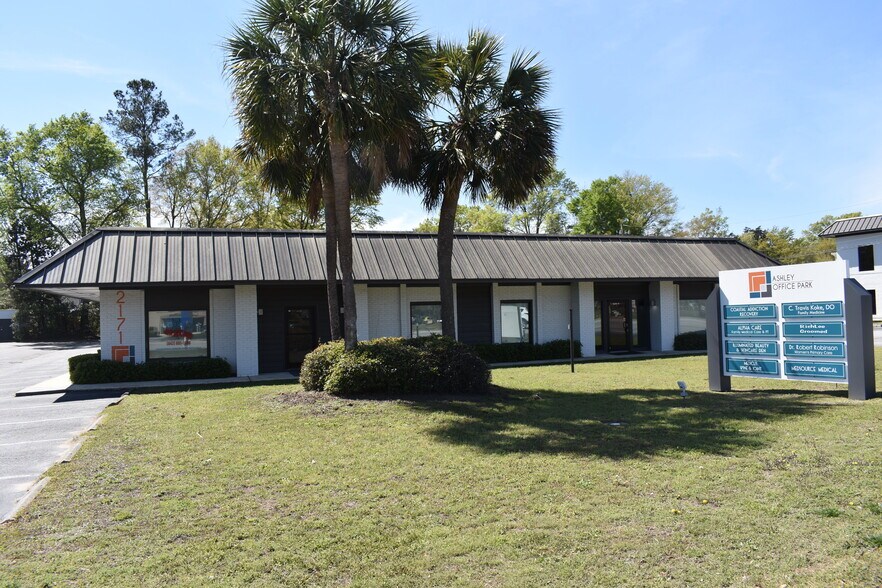More Photos Of 2175 Ashley Phosphate Rd, Charleston Unknown For Lease