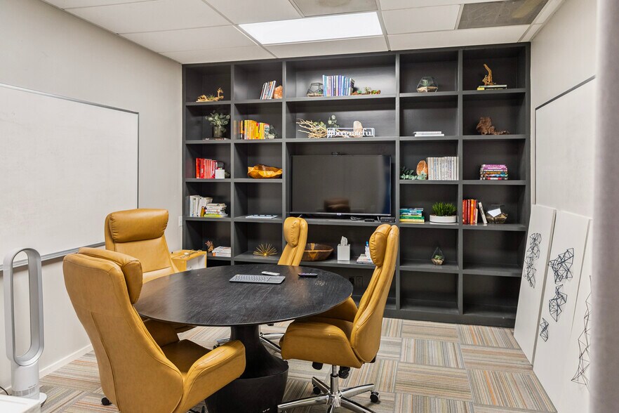 More Photos Of 2905 San Gabriel St, Austin Office For Sale