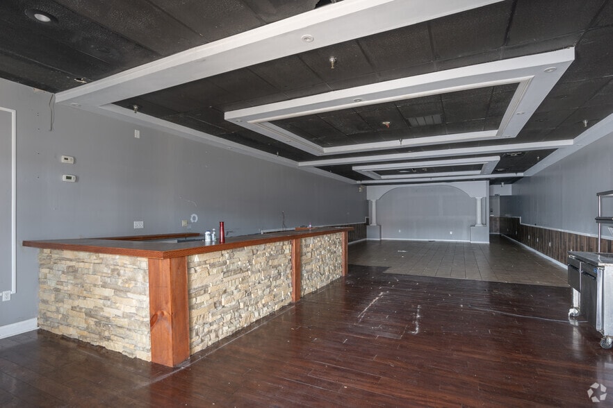 More Photos Of 233 S Broadway, Pennsville Unknown For Lease