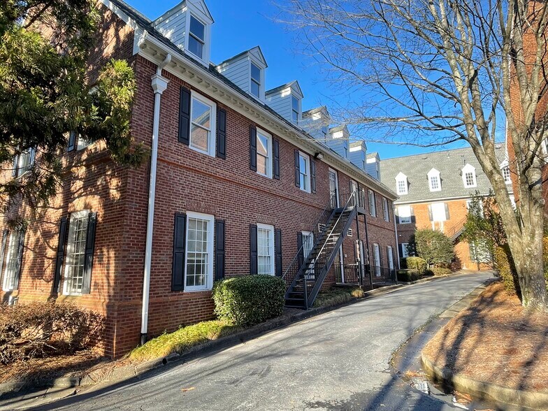 More Photos Of 6298 Baker Ct, Norcross Office For Lease
