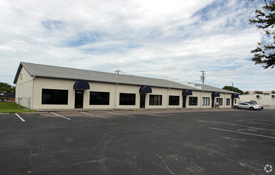 Primary Photo Of 4650-4666 28th St N, Saint Petersburg Warehouse For Lease