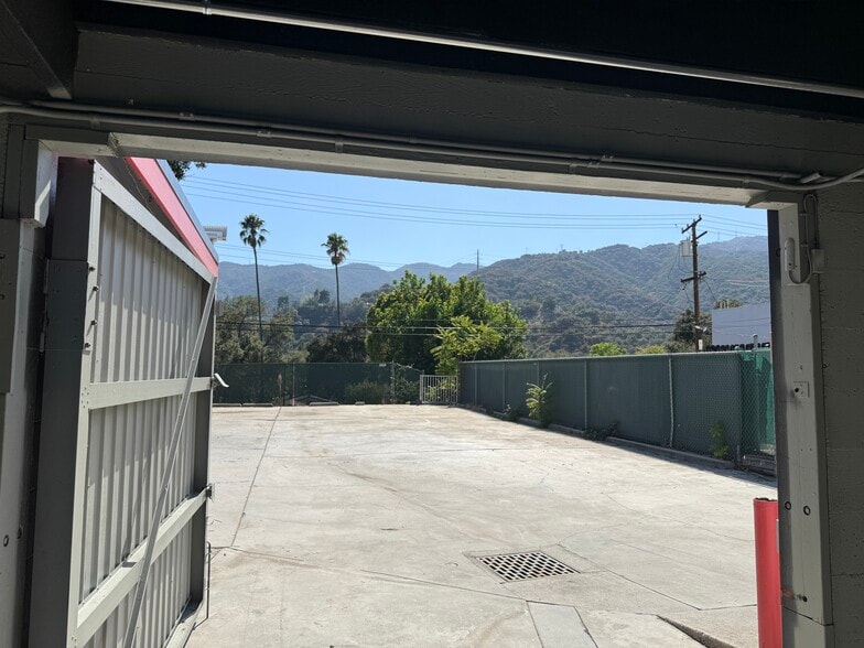 More Photos Of 3202 Honolulu Ave, La Crescenta Land For Lease